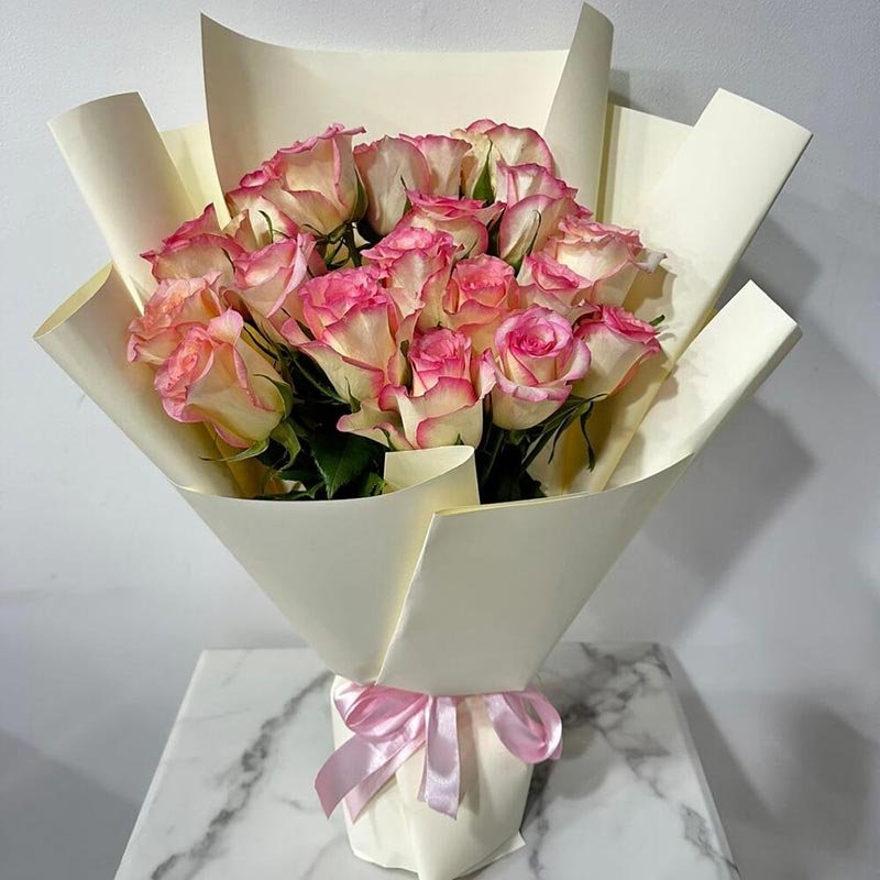 19 Jumilia Pink Rose Bouquet