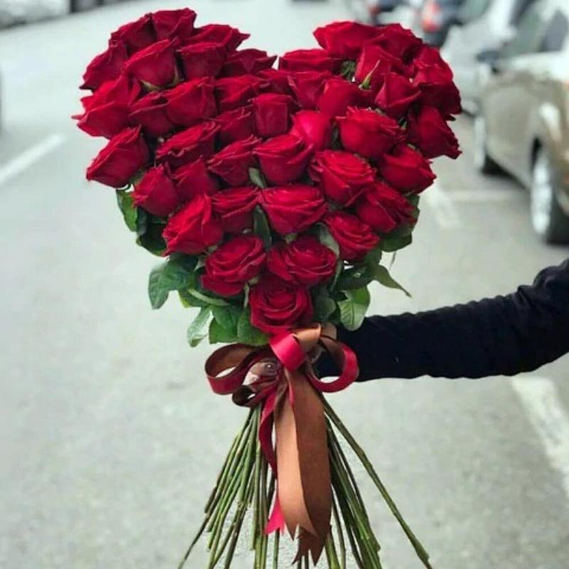 Heart Shape Red Roses Bouquet