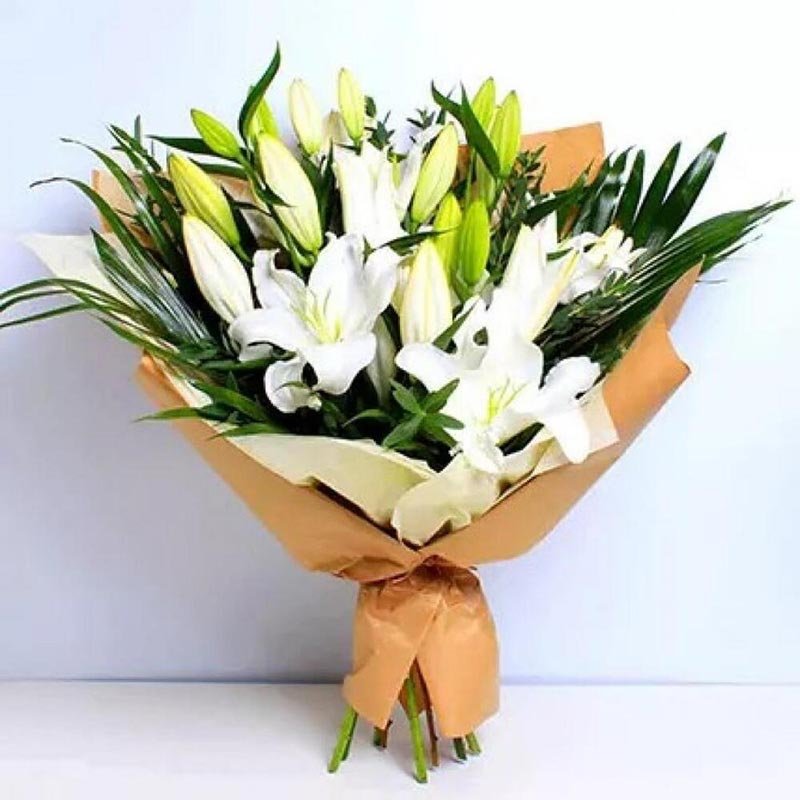 White Lilly Bouquet