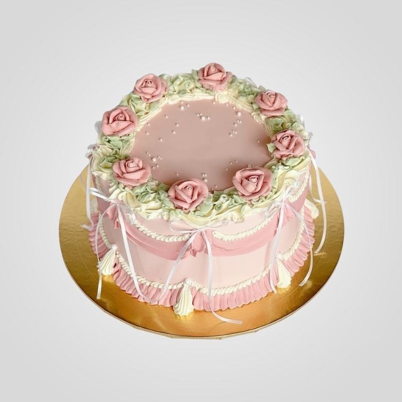 Vintage Ribbon Lambeth Cake